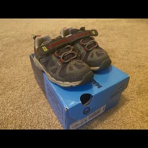Stride rite sneakers size 6.5